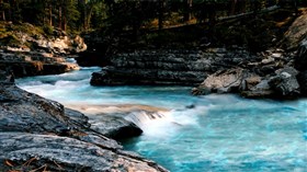 Rocky_Aqua_River