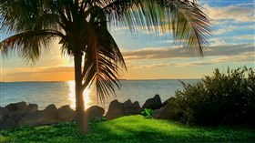 Peaceful_Ocean_Sunset_View