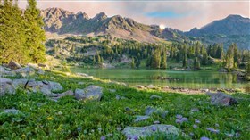 Mountain_Gore Lake_Sunset_4K